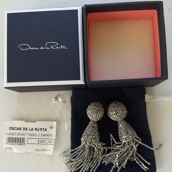 NEW - Oscar de la Renta Women's Classic Short Tassel C Earrings - Picture 3 of 8